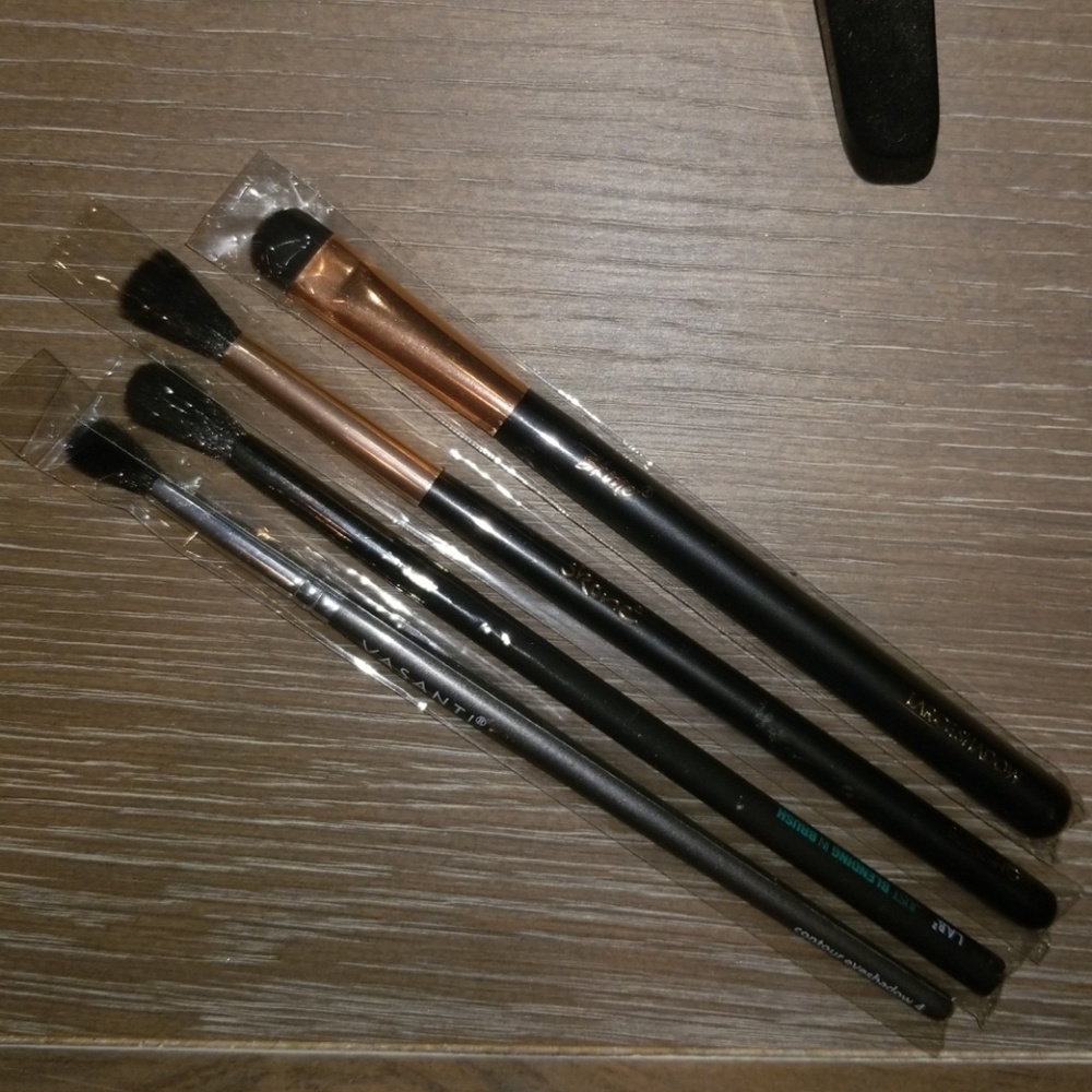 Shadow Brushes